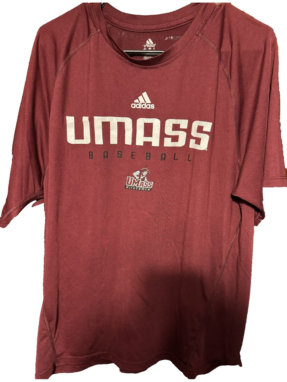 UMass Minutemen S/S Baseball Adidas T-shirt Men's L Red